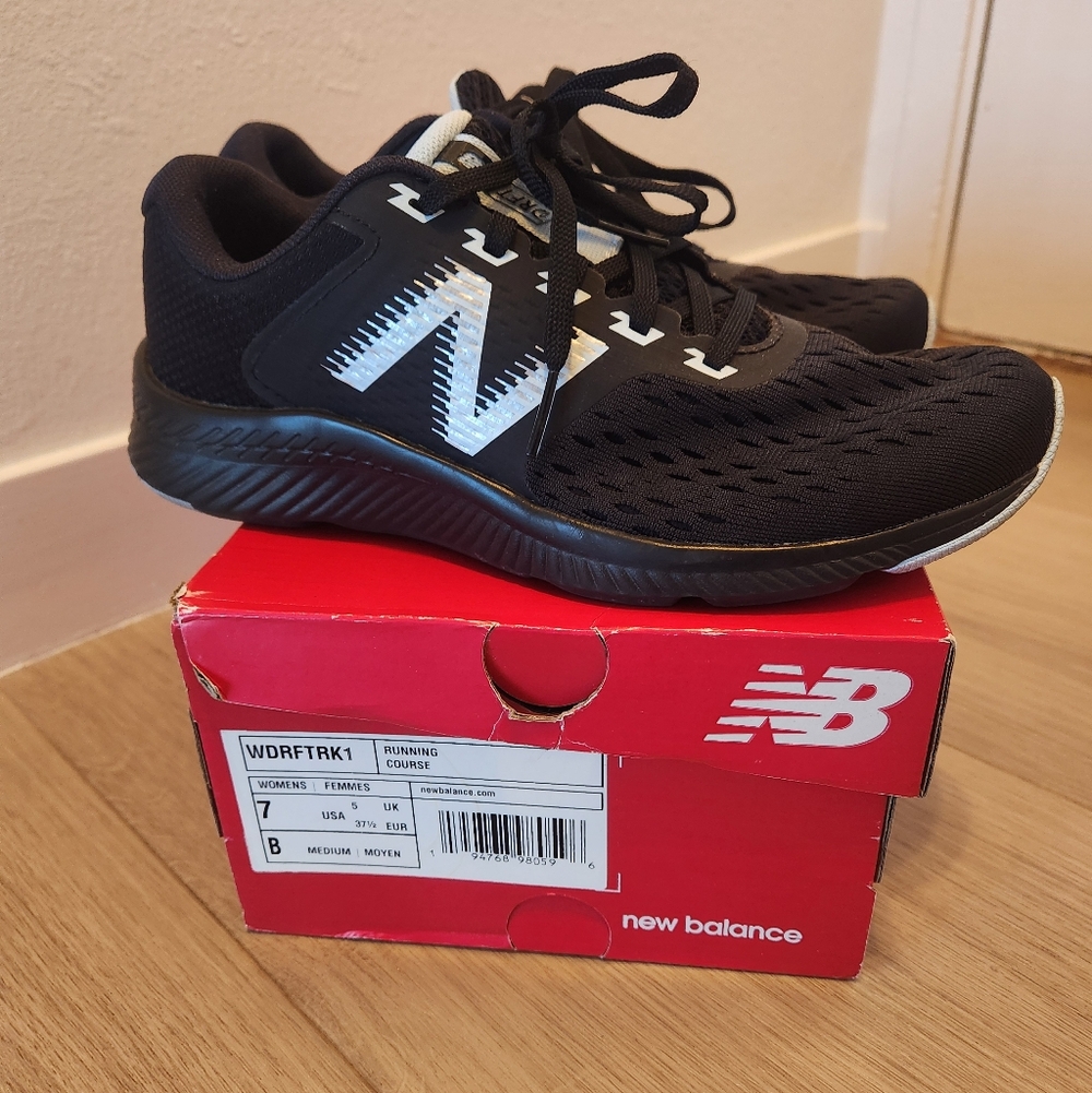 New Balance Women's Drft V1 Running Shoe